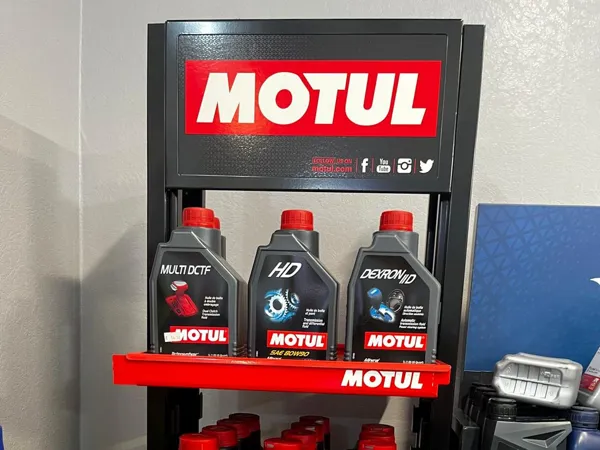 Motul 8100 motoreļļas