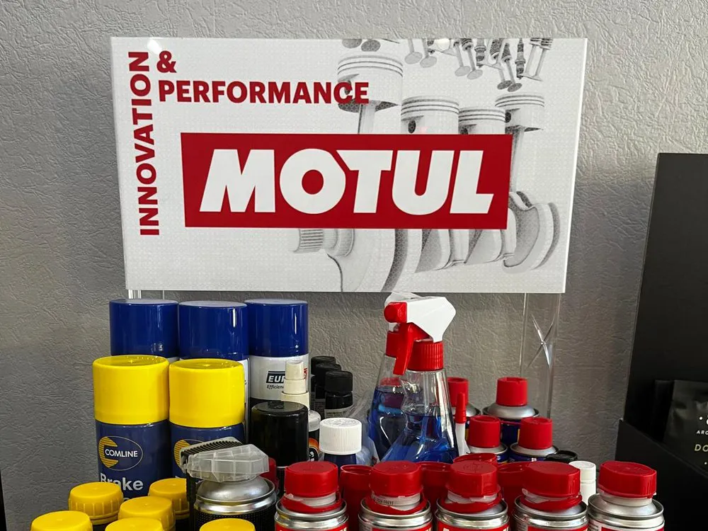 Auto ķīmija: piedevas, bremžu šķidrums, aerosoli